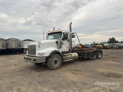 2015 International 5900i 6x4 Abroll-Lkw