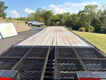 Trailer Chassis with Deck/ Floor Condition