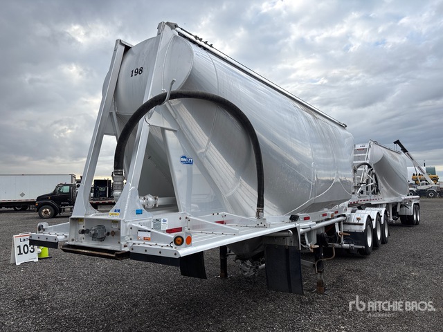 Pneumatic Bulk Trailers
