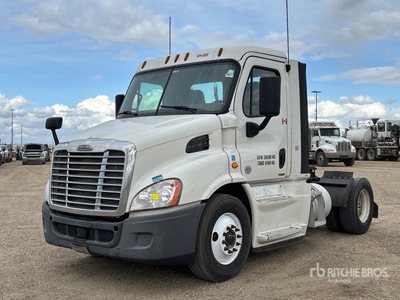 2016 Freightliner Cascadia 113 4x2 S/A Day Cab Truck Tractor