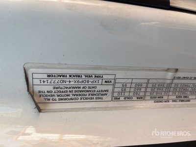 2022 Peterbilt 579 Cabeza Tractora Cabina Dormitorio