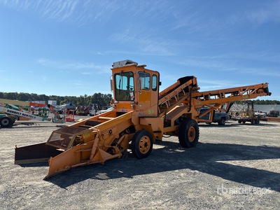 1995 Athey 712S Windrow Elevator