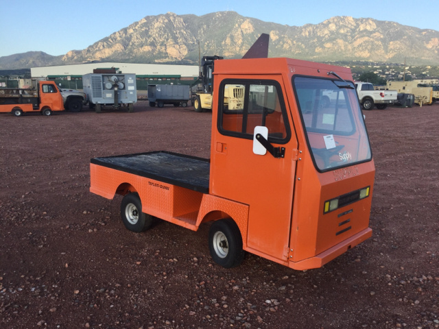 Taylor Dunn B2-10 Electric Utility Cart Taylor Dunn B2-10 Electric Utility Cart