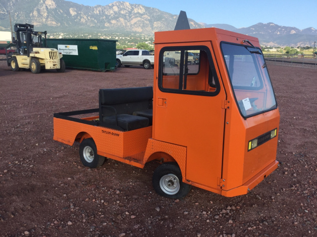 Taylor Dunn B2-10 Electric Utility Cart Taylor Dunn B2-10 Electric Utility Cart