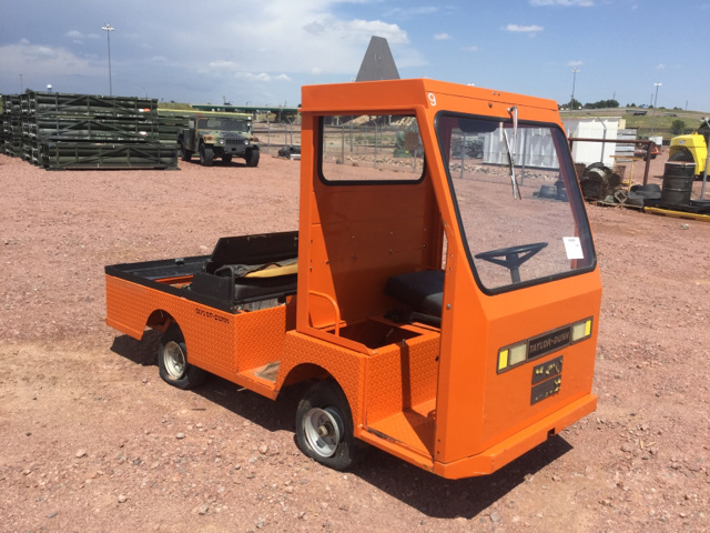 Taylor Dunn B2-10 Electric Utility Cart Taylor Dunn B2-10 Electric Utility Cart