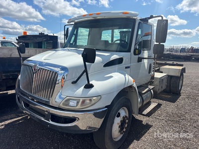 2014 International 4300 4x2 Hooklift Truck
