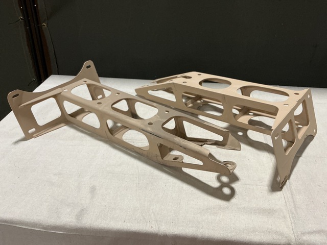 (30) Oshkosh 3820695 Mounting Brackets