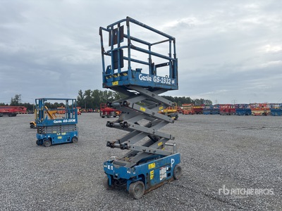 2010 Genie GS1932 Electric Electric Scissor Lift