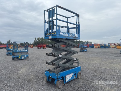 2010 Genie GS1932 Electric Electric Scissor Lift