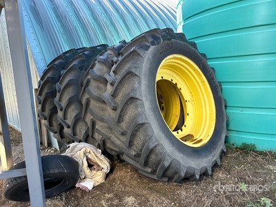 Quantity of (4) BKT 620/70R46 を見 Tires - Fits John Deere 4930