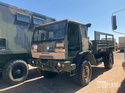 2003 Stewart & Stevenson M1078A1 LMTV 4x4 Cargo Truck