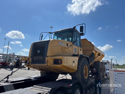 2013 John Deere 250D Series II Articulated Dump Truck