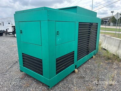 Cummins 300DFCB 300 kW Skid-Mounted Generador    (Inoperable)