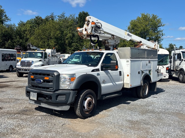 Altec AT235 34 ft on 2014 Ford F-450 XL 4x2 Bucket Truck