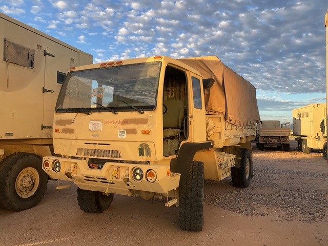2004 BAE Systems M1078A1 LMTV 4x4 Cargo Truck