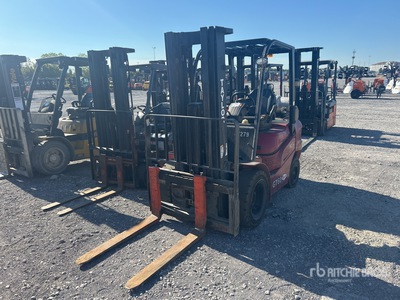 2020 Taylor GT60L 5625 lb Pneumatic Tire Forklift