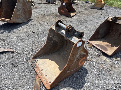 AMI 29 in Cleanup Excavator Bucket