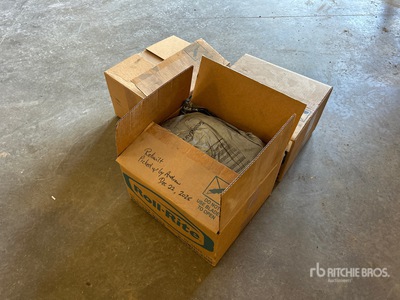 Quantity of (3) Boxes of Roll-Rite Rebuilt 12V Thru-Shaft Motors. 2 Open Box Rebuilt, 1 Sealed Rebuilt Box Varios, piezas para camion