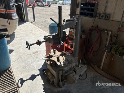 Ultra Pro 1300 Tire Changer