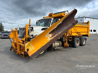 2011 International 7600 6x4 プラウトラック