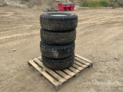 Quantity of (4) 285/75R16 Neumáticos