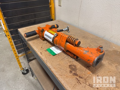 APT 160 Pneumatic Demolition Breaker