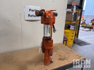 APT 160 Pneumatic Demolition Breaker