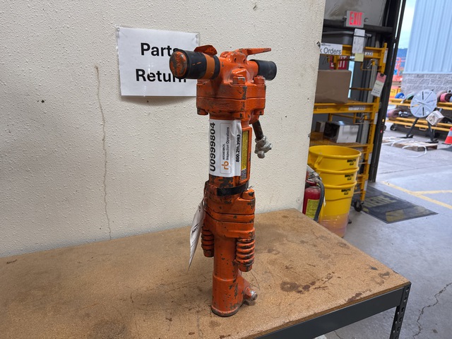 APT 160 Pneumatic Demolition Breaker