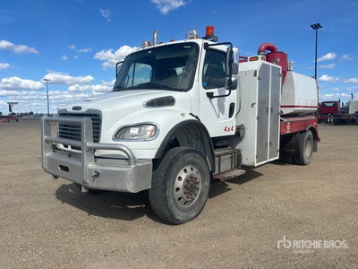 Smithvac 1107 on 2015 Freightliner M2 106 4x4 ハイドロバキュームトラック