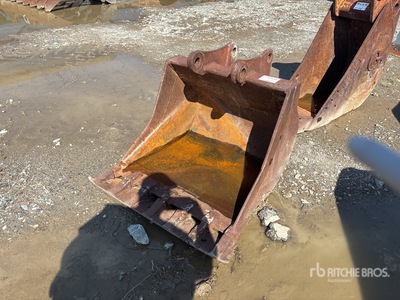 H & H Digging 36 in Bucket