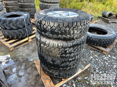 Quantity of Toyo C/T 265/70R17 Tires