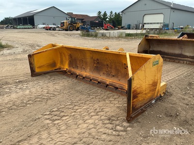 CQM 1200L 12 ft Snow Pusher