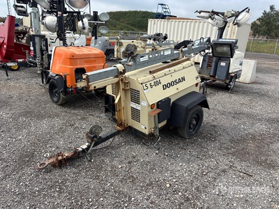 2012 Doosan LS-60HZ-T4F 19 kW を見 Light Tower