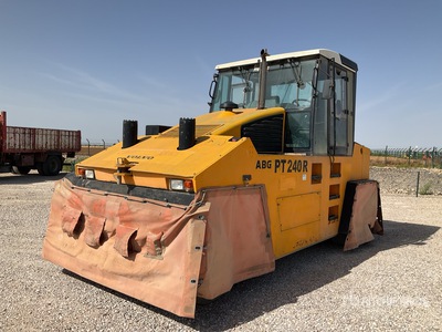 2003 ABG PT240R 8 Wheel Compactador de Ruedas