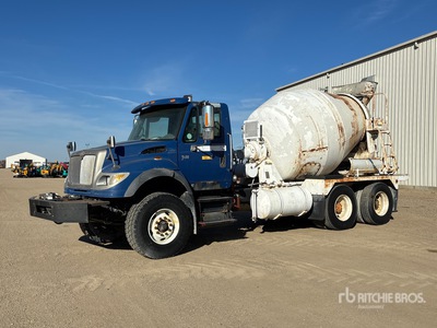 2013 International 7600 SBA 6x4 Camion malaxeur