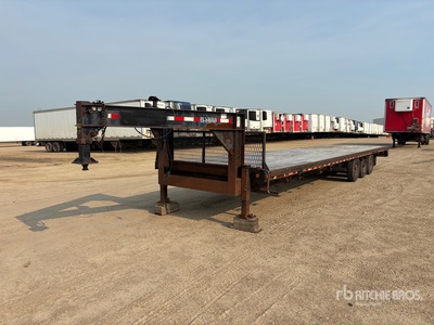 2000 Trailtech 36 ft Tri/A Gooseneck Flatbed Trailer
