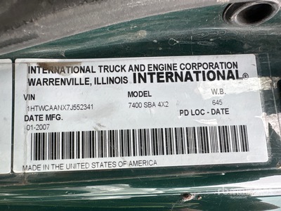 2007 International 7400 4x2 バントラック