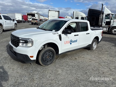 2023 Ford Maverick XL 4x4 Crew Cab Hybrid Pickup