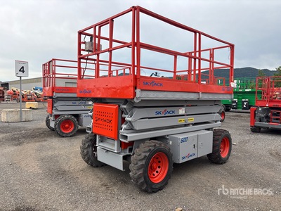 1999 Skyjack SJ-7027 4x4 Dual Fuel Scissor Lift