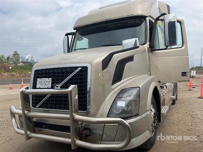 2015 Volvo VNL Sleeper Truck Tractor