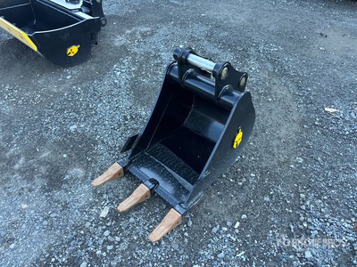 Dynamic Entities 35CL 18 in Digging Cazo para excavadora - Fits Cat 303, 303.5, 304 Case, New Holland, Kobelco SK35 Deere/Hitachi 35D/G