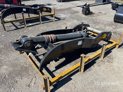 Dynamic Entities 200CL Excavator Thumb - Fits 80mm Cat 320/321/323, Hyundai R210 Komatsu PC200/220, Deere 160/200/225 Kobelco SK210, Case 210/225, Doosan DX225