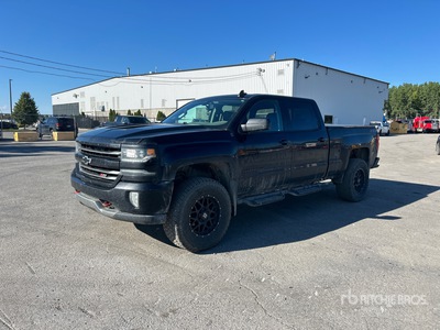 2018 Chevrolet Silverado 4x4 Crew Cab ピックアップ