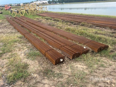 Quantity of (5) Bundles of 2 in x 2 in x 40 ft Angle Iron Varios metales