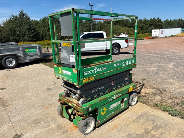 2016 Skyjack SJIII-3219 Electric Scissor Lift