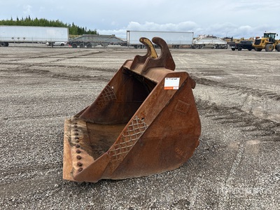 68 in Cleanup Excavator Bucket