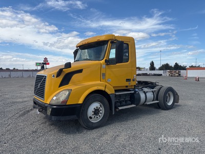 2014 Volvo VNL 4x2 S/A Dagcabine Trekker