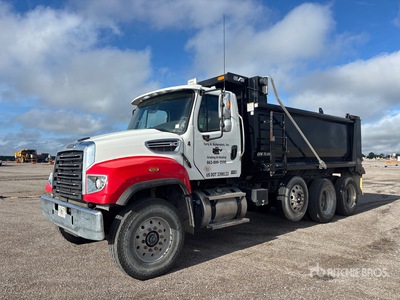 2023 Freightliner 114SD 6x4 4-Achs Kipper-Lkw