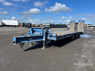 2005 J.C Trailer 31 ft Tri/A Equipment Trailer