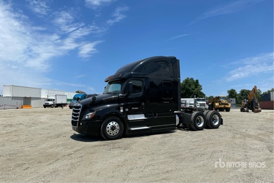 2019 Freightliner Cascadia 126 6x4 T/A Sleeper Truck Tractor (Inoperable)